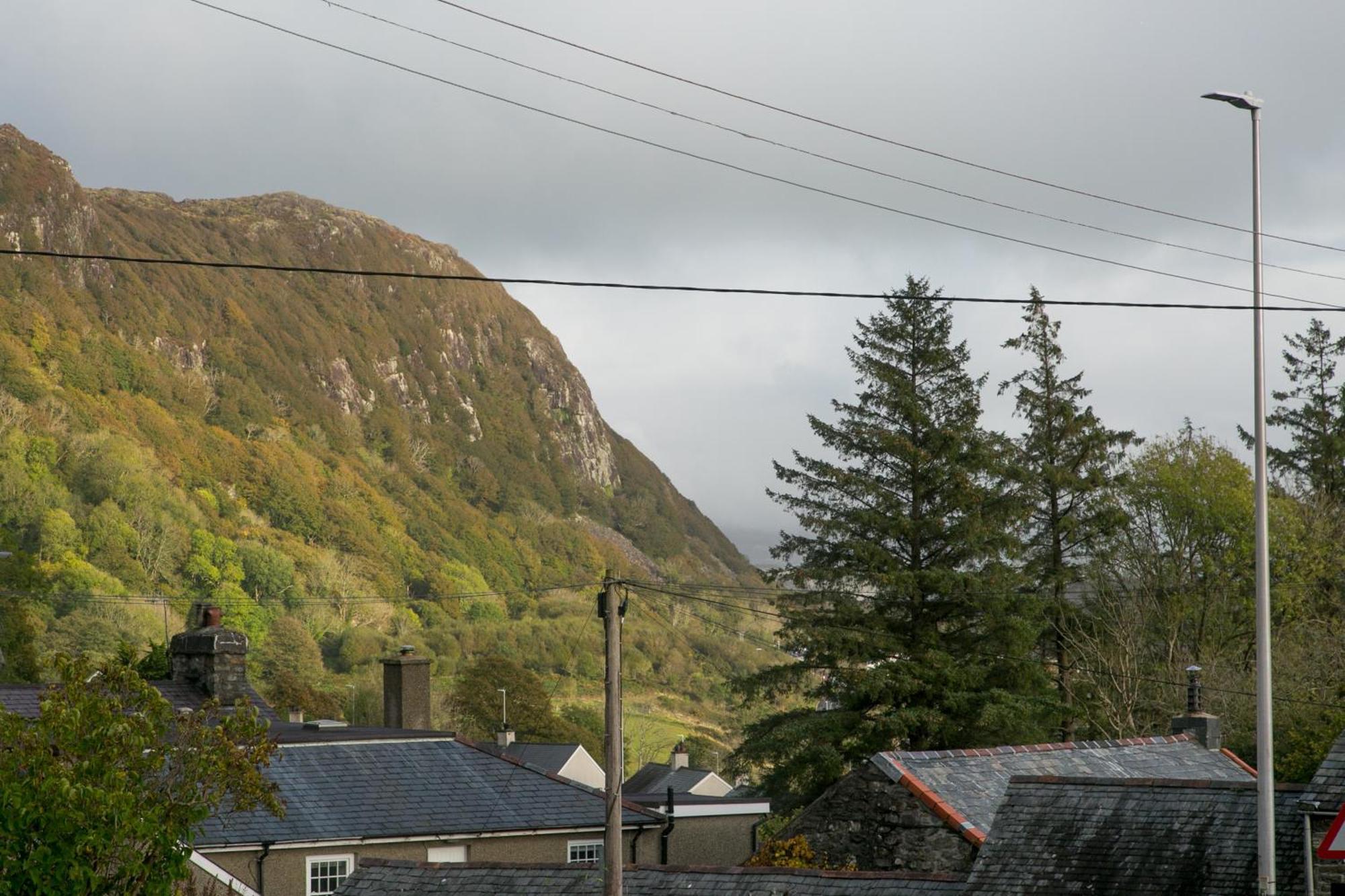 Luxury Home 10 Min To Snowdonia Football Table Tremadog Exterior photo