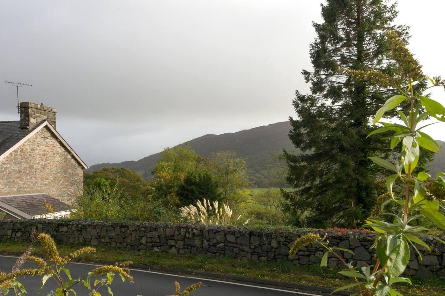 Luxury Home 10 Min To Snowdonia Football Table Tremadog Exterior photo